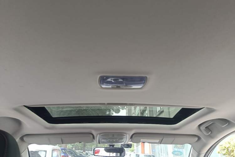Used Haval M6 2019 1.5T DCT Two-Wheel Drive Elite Version China VI Standard Headliner