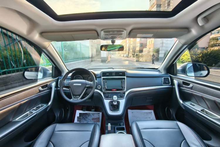 Used Haval M6 2019 1.5T Manual Two-Wheel Drive Elite Version China V Standard Headliner