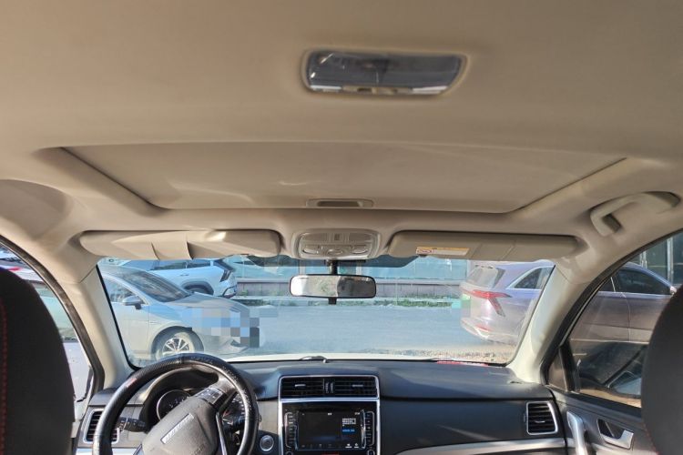 Used Haval M6 2019 1.5T DCT Two-Wheel Drive Value Edition China VI Standard Headliner