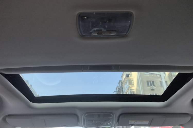 Used Haval M6 2019 1.5T DCT Two-Wheel Drive Value Edition China VI Standard Headliner