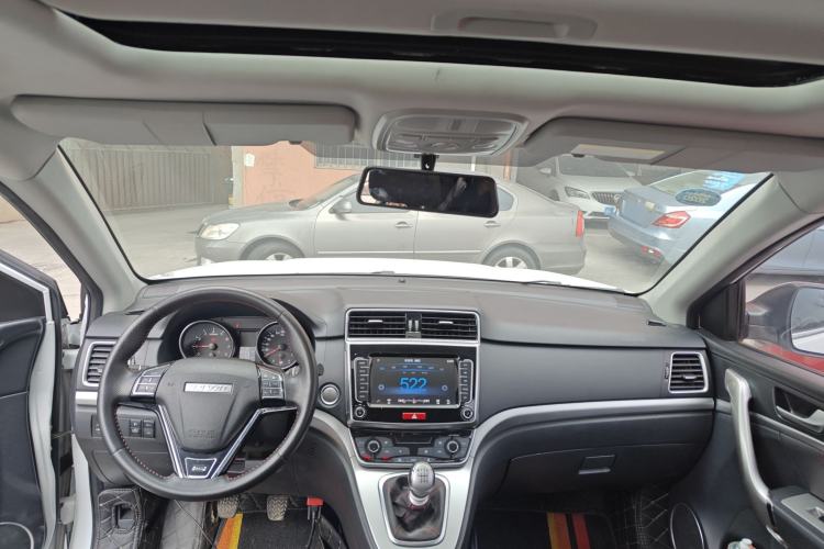 Used Haval M6 2019 1.5T Manual Two-Wheel Drive Elite Version China VI Standard Headliner