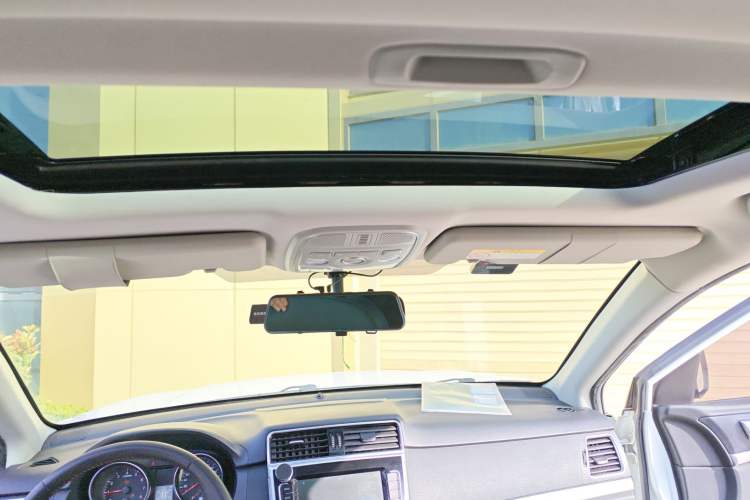 Used Haval M6 2019 1.5T DCT Two-Wheel Drive Elite Version China VI Standard Headliner