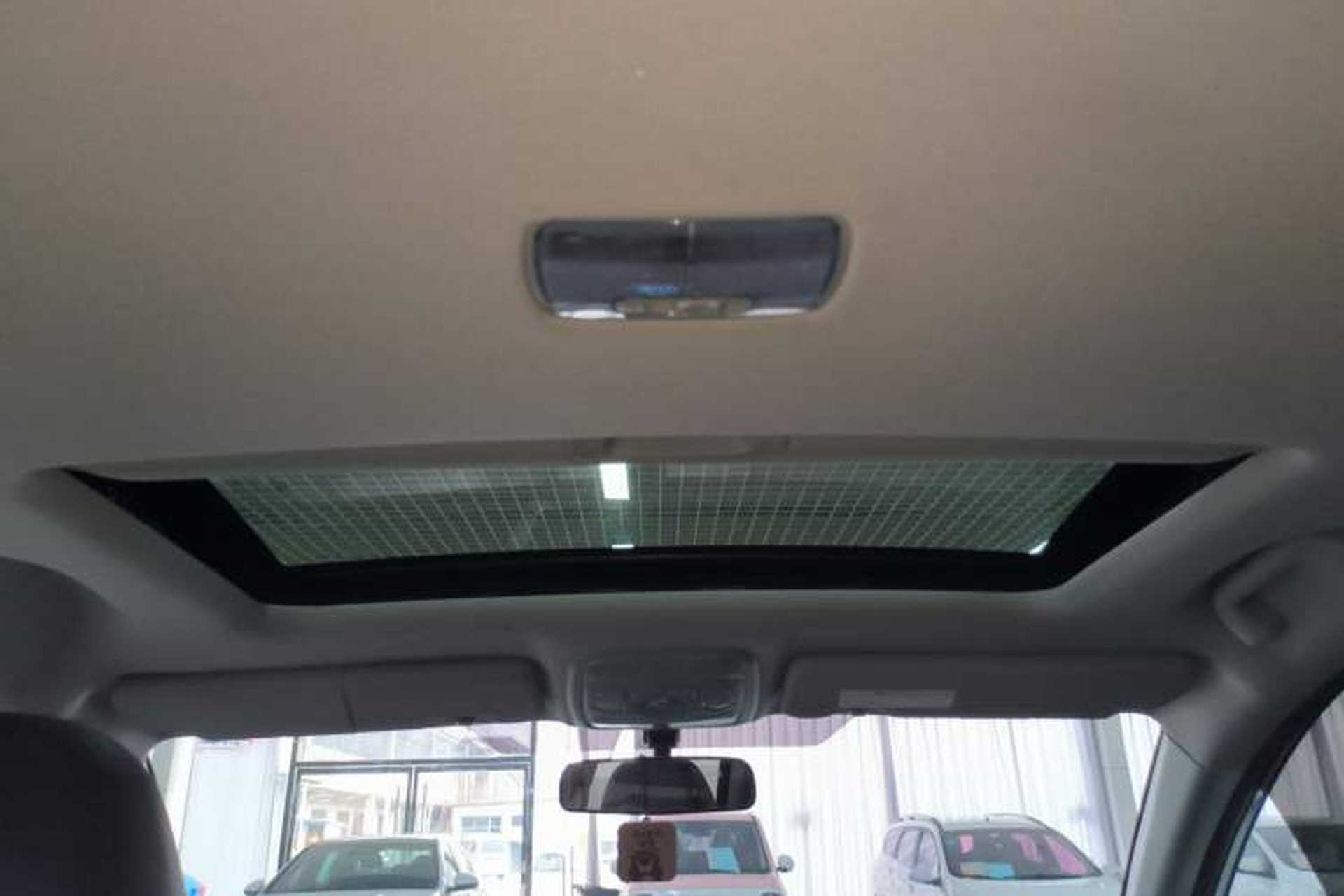 Used Haval M6 2019 1.5T DCT Two-Wheel Drive Value Edition China VI Standard Headliner