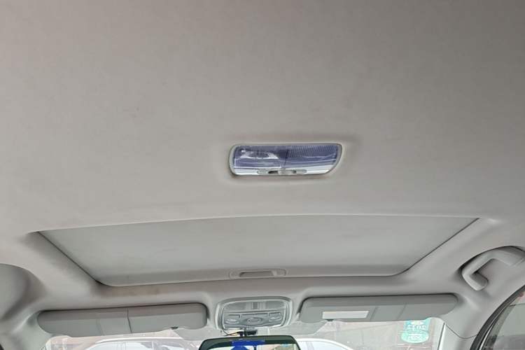 Used Haval M6 2019 1.5T Manual Two-Wheel Drive Elite Version China VI Standard Headliner