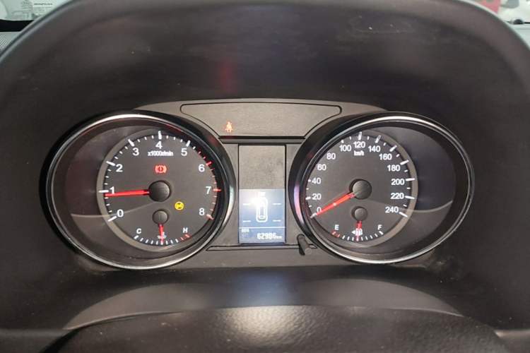 Used Haval M6 2019 1.5T Manual Two-Wheel Drive Urban Version China VI Standard Instrument Cluster