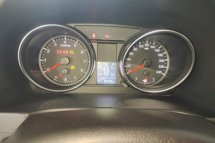 Used Haval M6 2019 1.5T DCT Two-Wheel Drive Value Edition China VI Standard Instrument Cluster