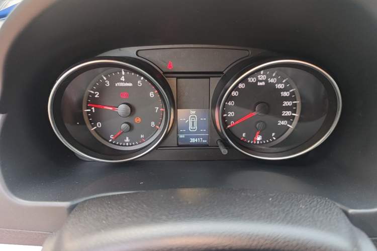 Used Haval M6 2019 1.5T Manual Two-Wheel Drive Urban Version China VI Standard Instrument Cluster