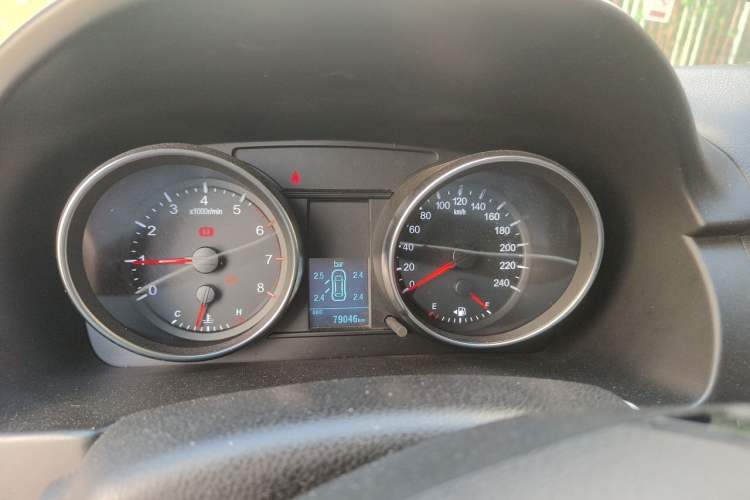 Used Haval M6 2019 1.5T Manual Two-Wheel Drive Elite Version China VI Standard Instrument Cluster