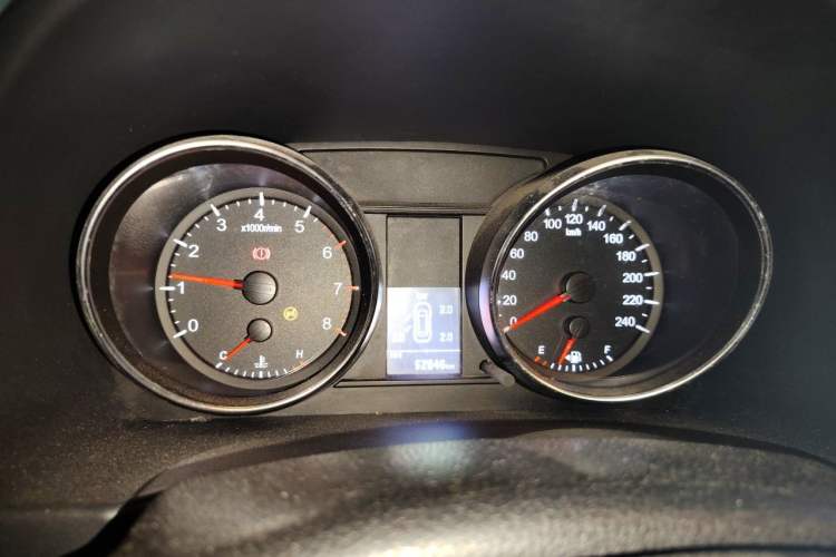 Used Haval M6 2019 1.5T Manual Two-Wheel Drive Urban Version China VI Standard Instrument Cluster