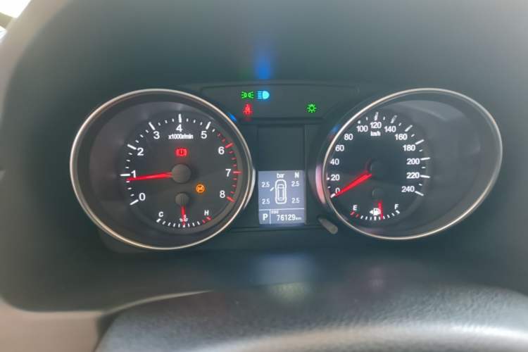 Used Haval M6 2019 1.5T DCT Two-Wheel Drive Value Edition China VI Standard Instrument Cluster
