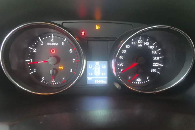 Used Haval M6 2019 1.5T Manual Two-Wheel Drive Elite Version China VI Standard Instrument Cluster
