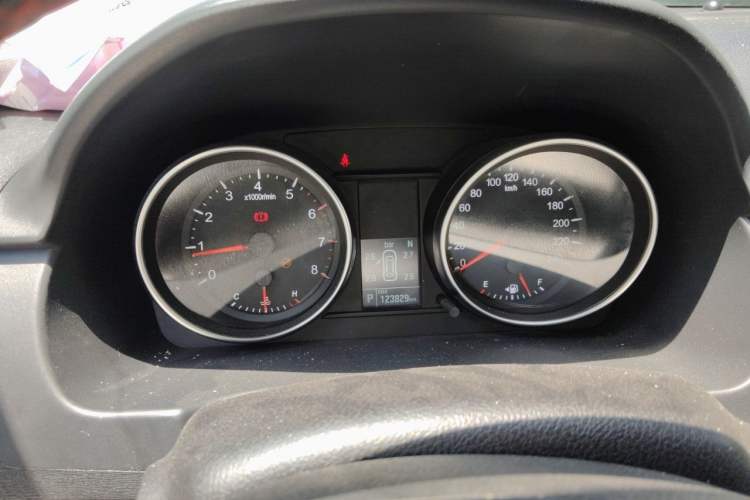 Used Haval M6 2019 1.5T DCT Two-Wheel Drive Value Edition China VI Standard Instrument Cluster