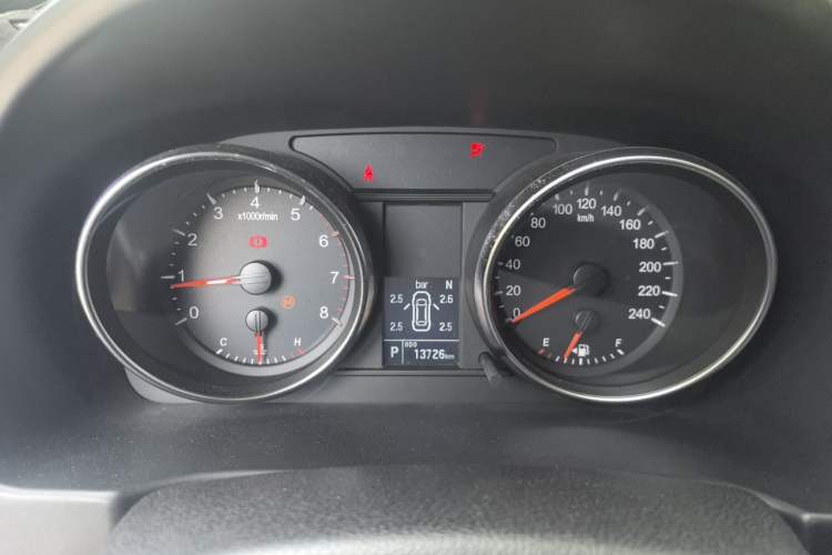 Used Haval M6 2019 1.5T DCT Two-Wheel Drive Value Edition China VI Standard Instrument Cluster