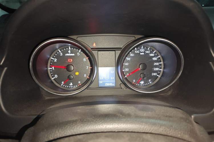 Used Haval M6 2019 1.5T Manual Two-Wheel Drive Elite Version China VI Standard Instrument Cluster