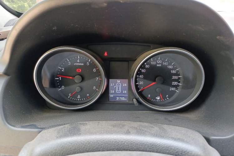 Used Haval M6 2019 1.5T Manual Two-Wheel Drive Urban Version China V Standard Instrument Cluster