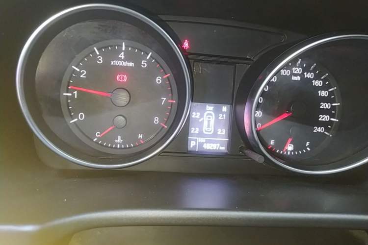 Used Haval M6 2019 1.5T DCT Two-Wheel Drive Value Edition China VI Standard Instrument Cluster
