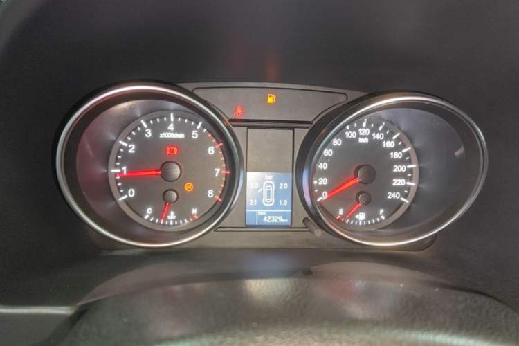 Used Haval M6 2019 1.5T Manual Two-Wheel Drive Elite Version China V Standard Instrument Cluster
