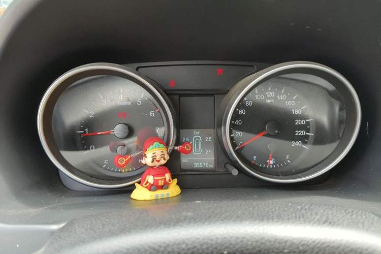 Used Haval M6 2019 1.5T Manual Two-Wheel Drive Elite Version China VI Standard Instrument Cluster