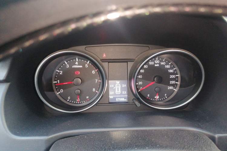 Used Haval M6 2019 1.5T Manual Two-Wheel Drive Urban Version China VI Standard Instrument Cluster