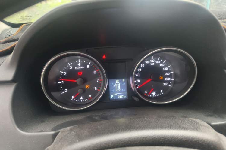 Used Haval M6 2019 1.5T DCT Two-Wheel Drive Elite Version China VI Standard Instrument Cluster