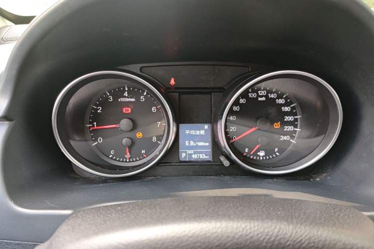 Used Haval M6 2019 1.5T DCT Two-Wheel Drive Value Edition China VI Standard Instrument Cluster