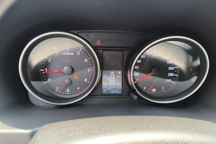 Used Haval M6 2019 1.5T DCT Two-Wheel Drive Elite Version China V Standard Instrument Cluster