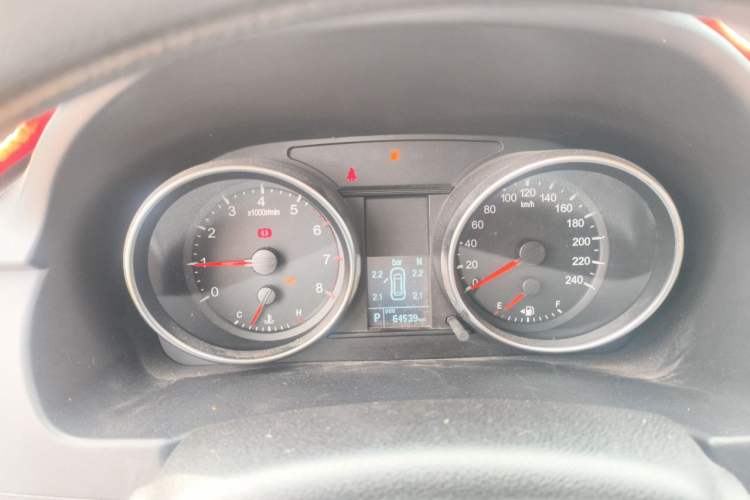 Used Haval M6 2019 1.5T DCT Two-Wheel Drive Value Edition China VI Standard Instrument Cluster