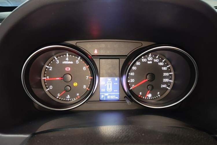 Used Haval M6 2019 1.5T DCT Two-Wheel Drive Elite Version China V Standard Instrument Cluster