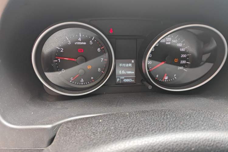 Used Haval M6 2019 1.5T DCT Two-Wheel Drive Value Edition China VI Standard Instrument Cluster