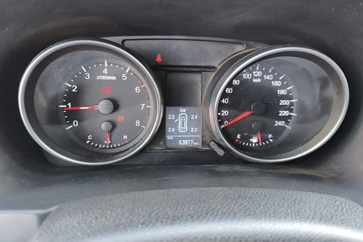Used Haval M6 2019 1.5T Manual Two-Wheel Drive Urban Version China VI Standard Instrument Cluster