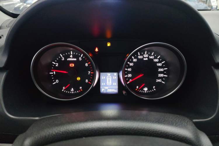 Used Haval M6 2019 1.5T DCT Two-Wheel Drive Elite Version China VI Standard Instrument Cluster