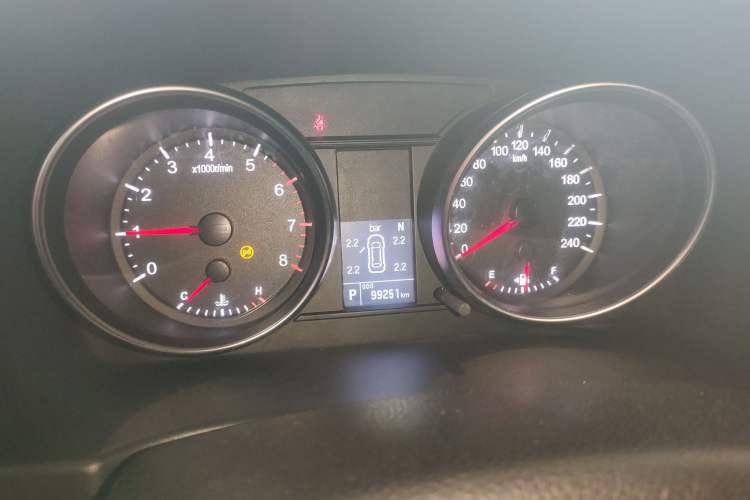 Used Haval M6 2019 1.5T DCT Two-Wheel Drive Value Edition China VI Standard Instrument Cluster