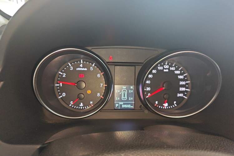 Used Haval M6 2019 1.5T DCT Two-Wheel Drive Value Edition China VI Standard Instrument Cluster