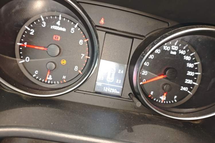 Used Haval M6 2019 1.5T Manual Two-Wheel Drive Elite Version China VI Standard Instrument Cluster