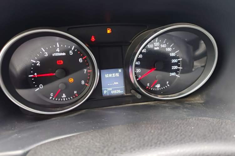 Used Haval M6 2019 1.5T DCT Two-Wheel Drive Value Edition China VI Standard Instrument Cluster