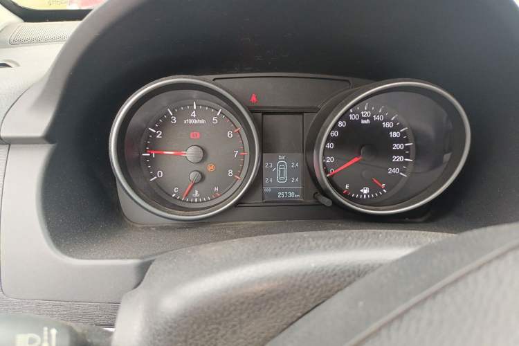 Used Haval M6 2019 1.5T Manual Two-Wheel Drive Elite Version China VI Standard Instrument Cluster