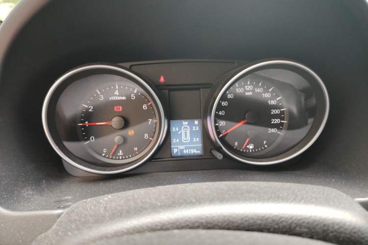 Used Haval M6 2019 1.5T DCT Two-Wheel Drive Elite Version China VI Standard Instrument Cluster