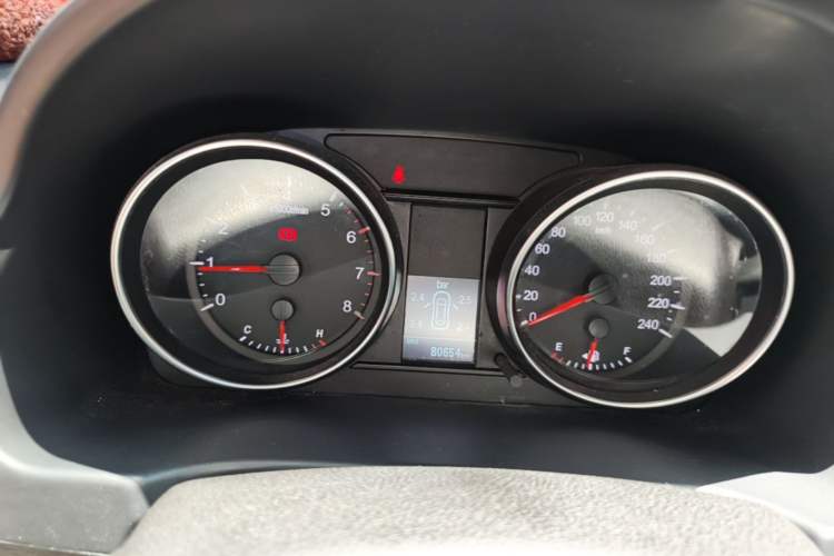 Used Haval M6 2019 1.5T Manual Two-Wheel Drive Urban Version China VI Standard Instrument Cluster