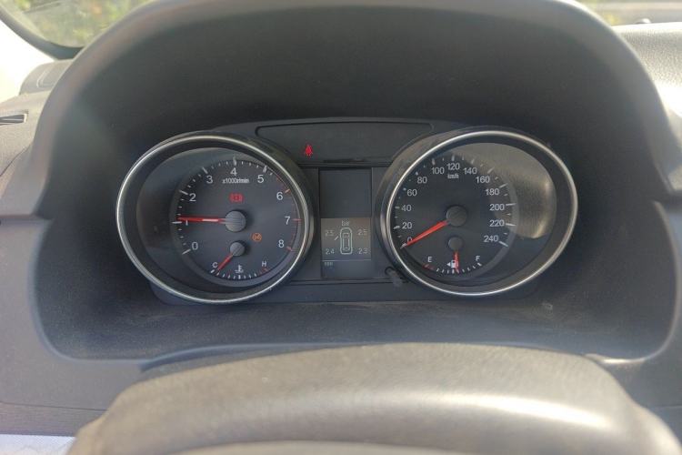 Used Haval M6 2019 1.5T Manual Two-Wheel Drive Urban Version China VI Standard Instrument Cluster