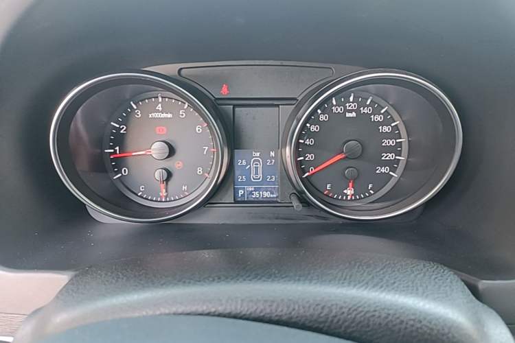 Used Haval M6 2019 1.5T DCT Two-Wheel Drive Value Edition China VI Standard Instrument Cluster