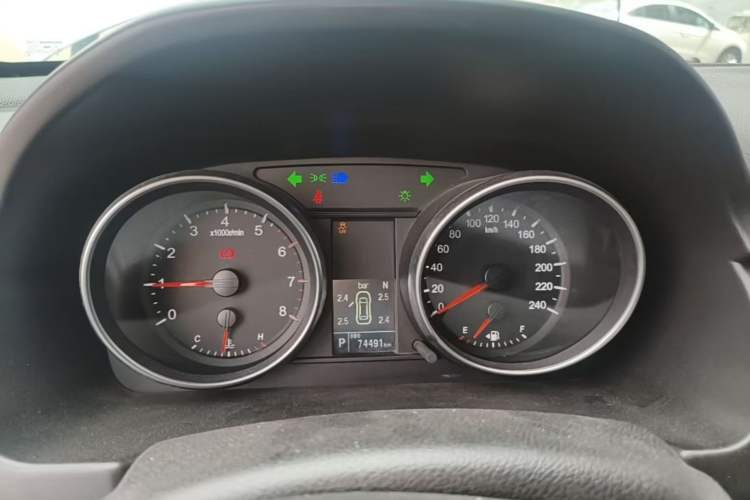 Used Haval M6 2019 1.5T DCT Two-Wheel Drive Value Edition China VI Standard Instrument Cluster