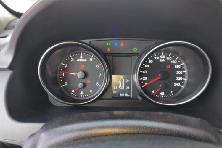 Used Haval M6 2019 1.5T Manual Two-Wheel Drive Urban Version China VI Standard Instrument Cluster