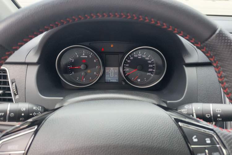 Used Haval M6 2019 1.5T Manual Two-Wheel Drive Elite Version China V Standard Instrument Cluster