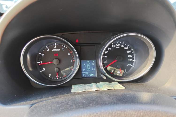 Used Haval M6 2019 1.5T DCT Two-Wheel Drive Value Edition China VI Standard Instrument Cluster