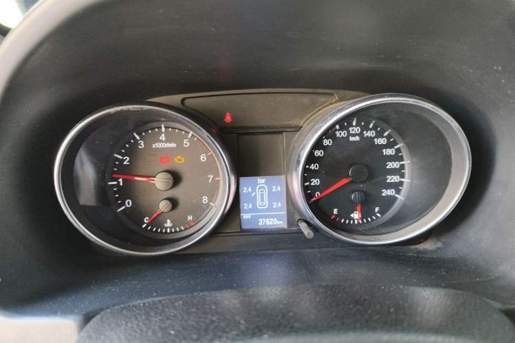 Used Haval M6 2019 1.5T Manual Two-Wheel Drive Elite Version China VI Standard Instrument Cluster