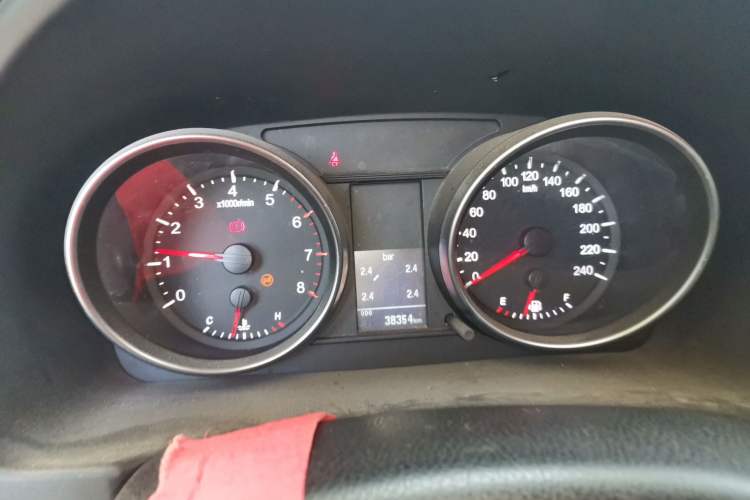 Used Haval M6 2019 1.5T Manual Two-Wheel Drive Urban Version China V Standard Instrument Cluster