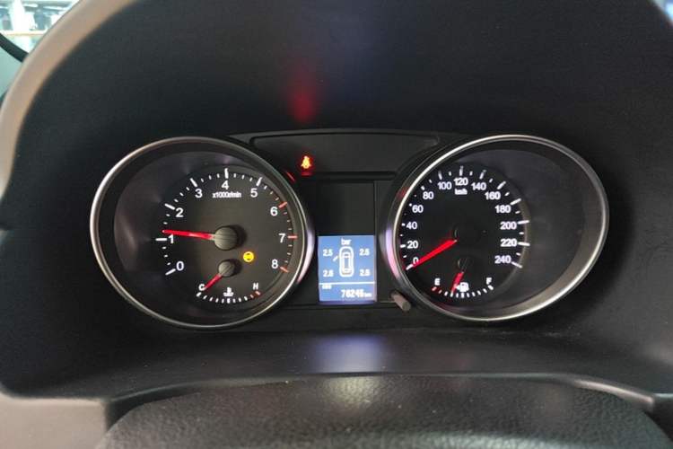 Used Haval M6 2019 1.5T Manual Two-Wheel Drive Urban Version China VI Standard Instrument Cluster