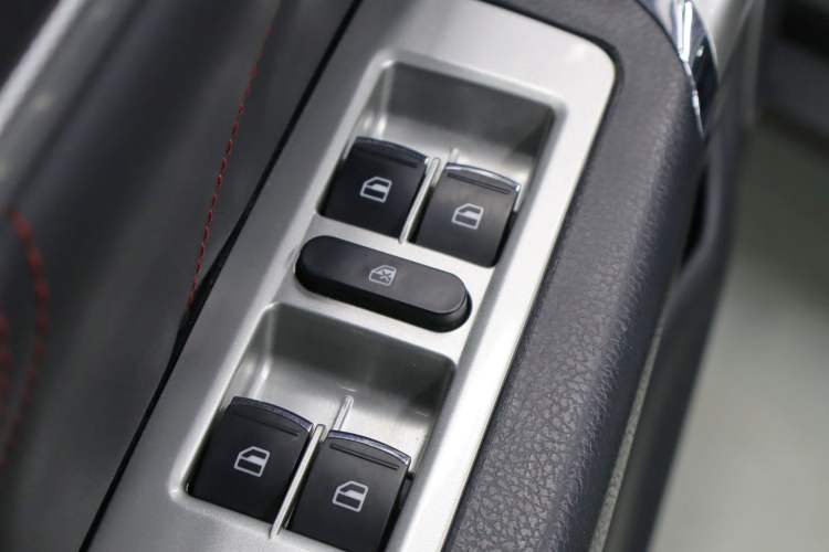 Used Haval M6 2019 1.5T DCT Two-Wheel Drive Value Edition China VI Standard Interior 1