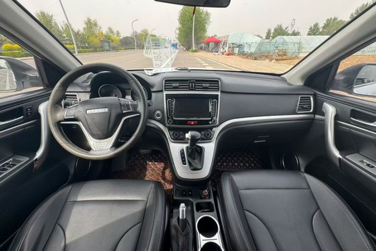Used Haval M6 2019 1.5T DCT Two-Wheel Drive Value Edition China VI Standard Interior 1