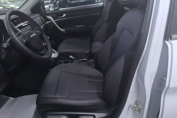 Used Haval M6 2019 1.5T DCT Two-Wheel Drive Elite Version China VI Standard Interior 1